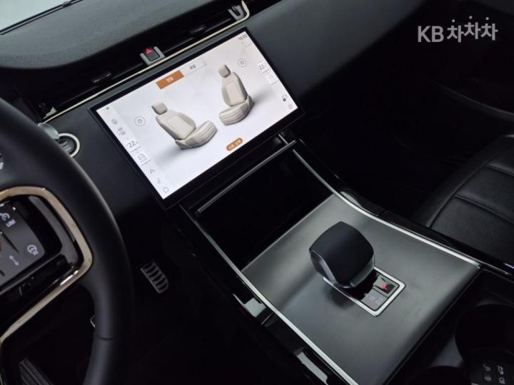 랜드로버 뉴 레인지로버 이보크 2.0 P250 Dynamic SE