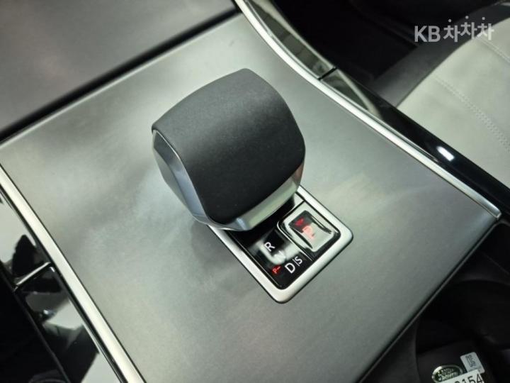 랜드로버 뉴 레인지로버 이보크 2.0 P250 Dynamic SE