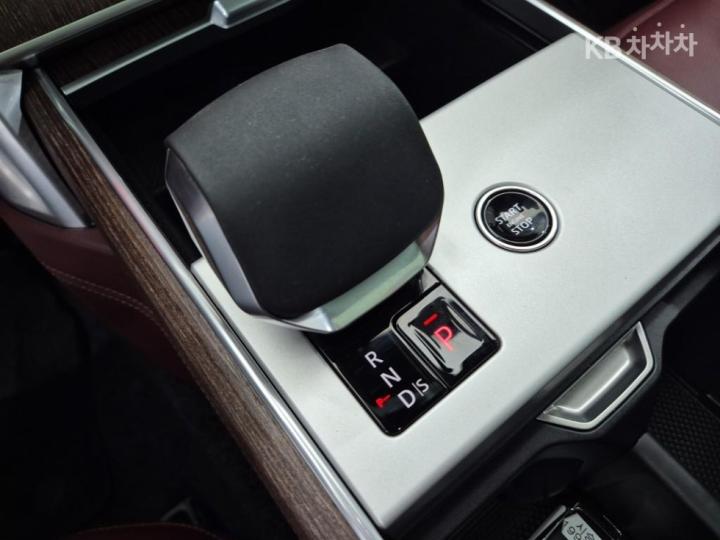 랜드로버 더 뉴 레인지로버(L460) P550e Autobiography SWB