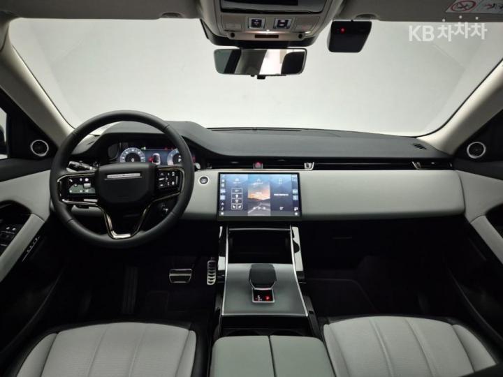 랜드로버 뉴 레인지로버 이보크 2.0 P250 Dynamic SE