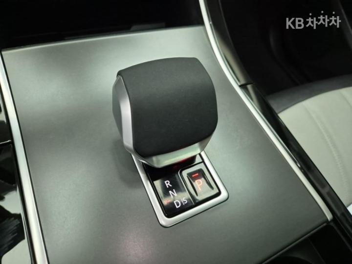 랜드로버 뉴 레인지로버 이보크 2.0 P250 Dynamic SE