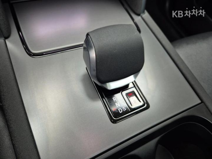 랜드로버 디스커버리 스포츠 2세대 P250 S