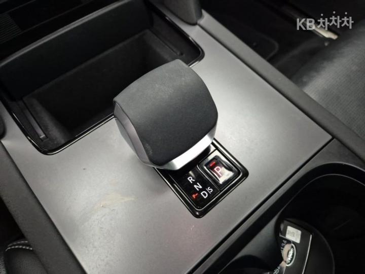 랜드로버 디스커버리 스포츠 2세대 P250 S