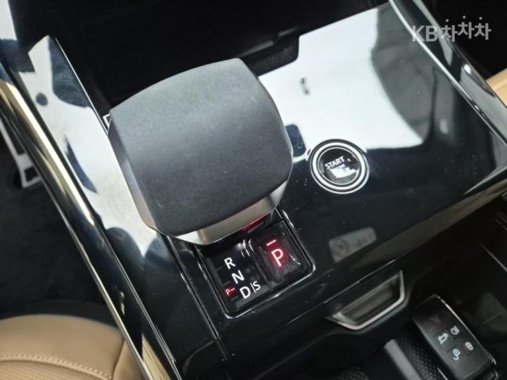 랜드로버 올 뉴 레인지로버 스포츠(L461) P550e Dynamic HSE