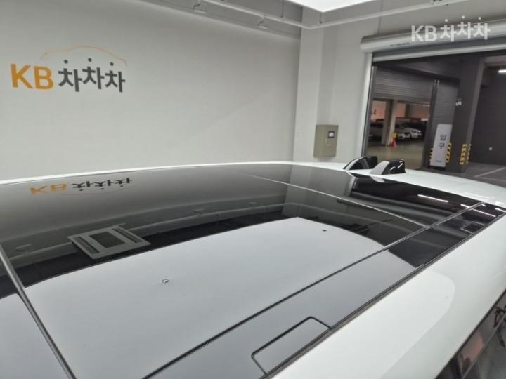 랜드로버 올 뉴 레인지로버 스포츠(L461) P550e Dynamic HSE