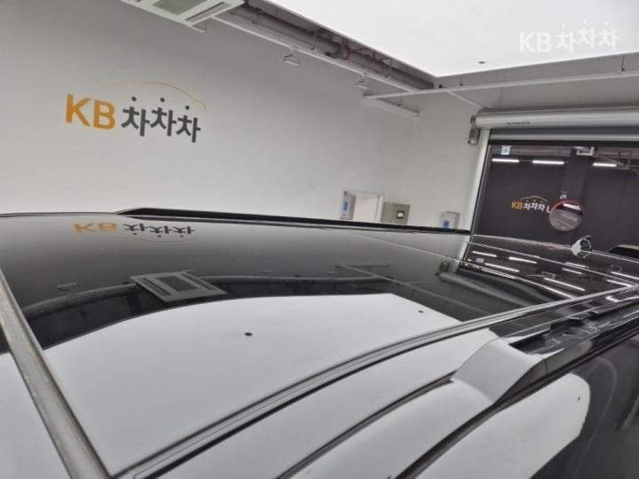 랜드로버 디펜더(L663) 130 D300 X-DYN HSE