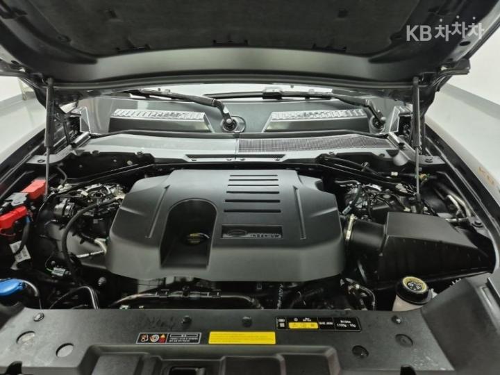 랜드로버 디펜더(L663) 130 P400 X-DYN HSE