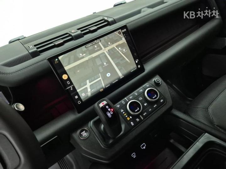랜드로버 디펜더(L663) 130 P400 X-DYN HSE