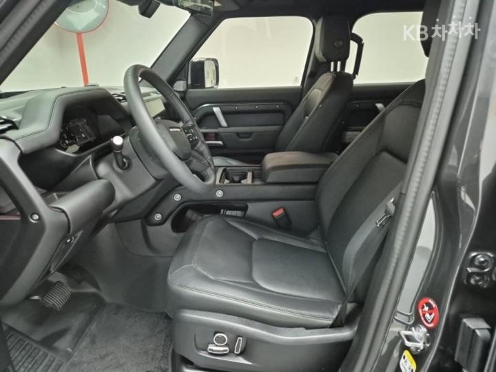 랜드로버 디펜더(L663) 130 P400 X-DYN HSE