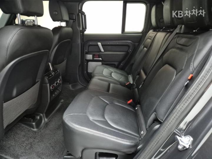 랜드로버 디펜더(L663) 130 P400 X-DYN HSE