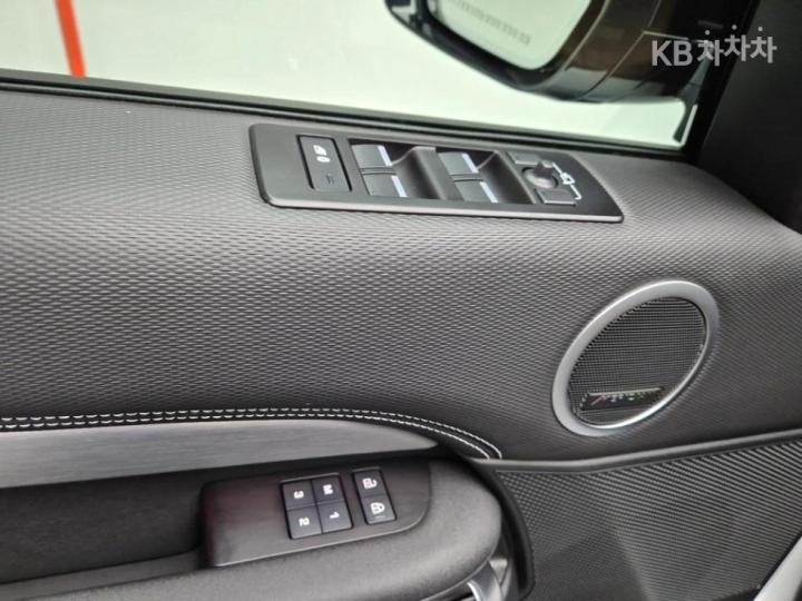 랜드로버 디스커버리5 P360 Dynamic HSE
