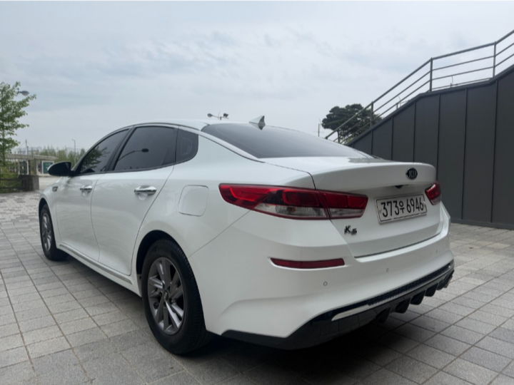 기아 더 뉴 K5 2세대 렌터카 2.0 LPI 럭셔리
