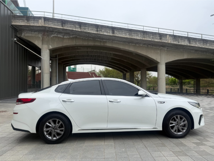 기아 더 뉴 K5 2세대 렌터카 2.0 LPI 럭셔리