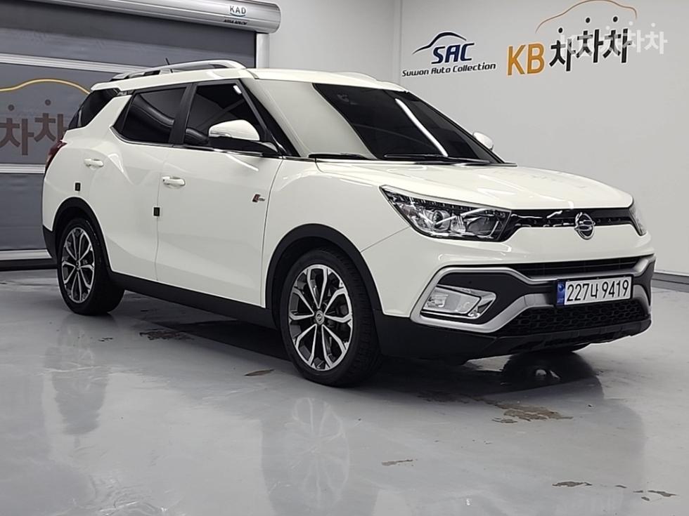 KG모빌리티 티볼리 에어 4WD RX