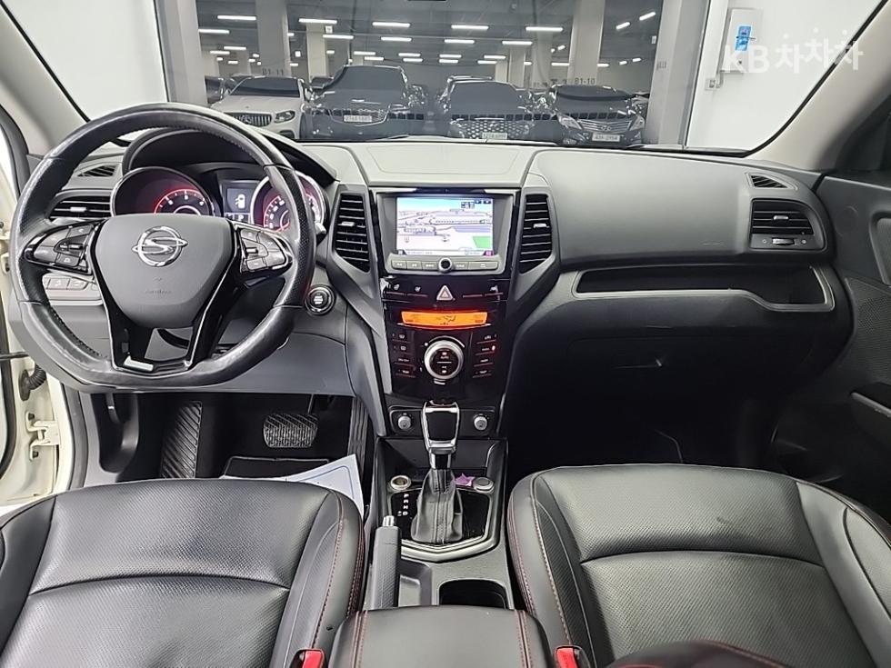 KG모빌리티 티볼리 에어 4WD RX