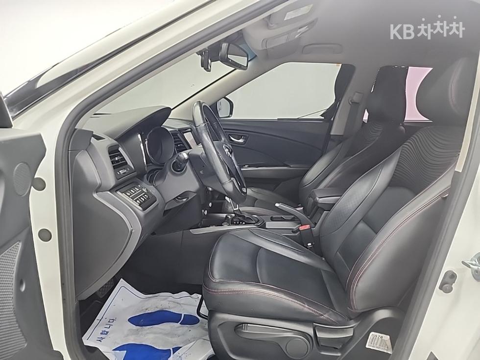 KG모빌리티 티볼리 에어 4WD RX