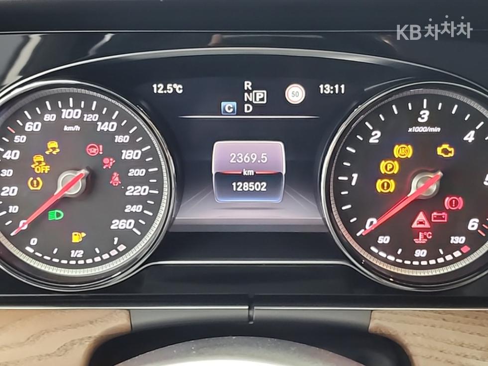 벤츠 E클래스 (W213) E220d Exclusive