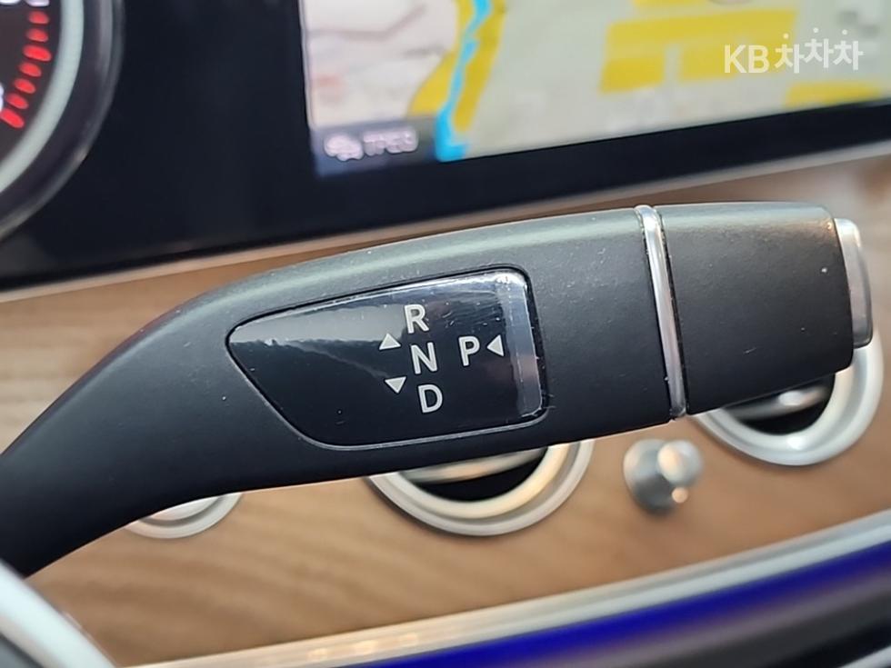 벤츠 E클래스 (W213) E220d Exclusive