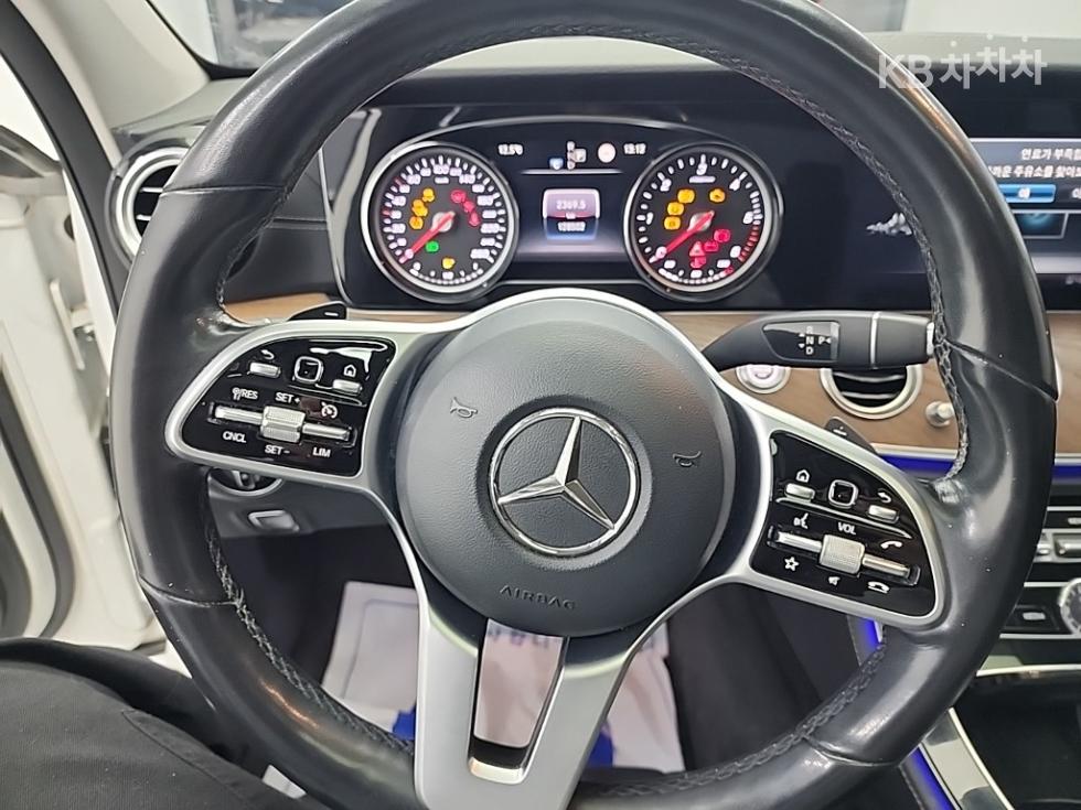 벤츠 E클래스 (W213) E220d Exclusive