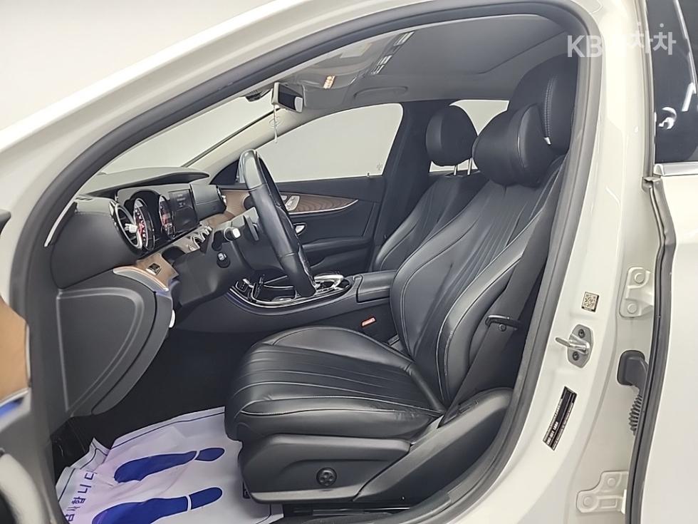 벤츠 E클래스 (W213) E220d Exclusive