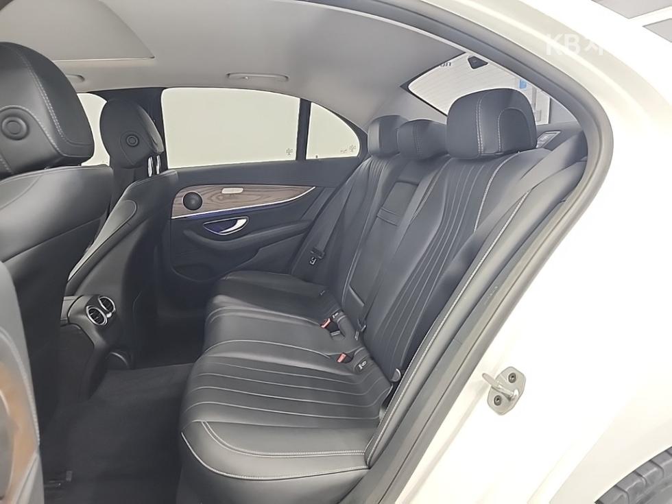 벤츠 E클래스 (W213) E220d Exclusive