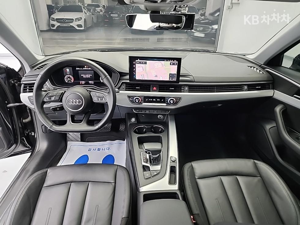 아우디 A4 (B9) 40 TFSI -