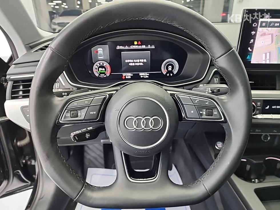아우디 A4 (B9) 40 TFSI -