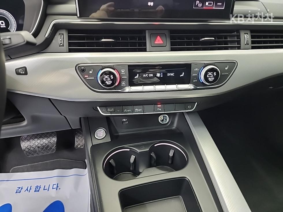 아우디 A4 (B9) 40 TFSI -