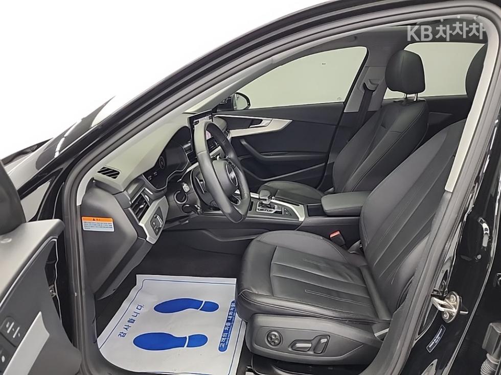 아우디 A4 (B9) 40 TFSI -