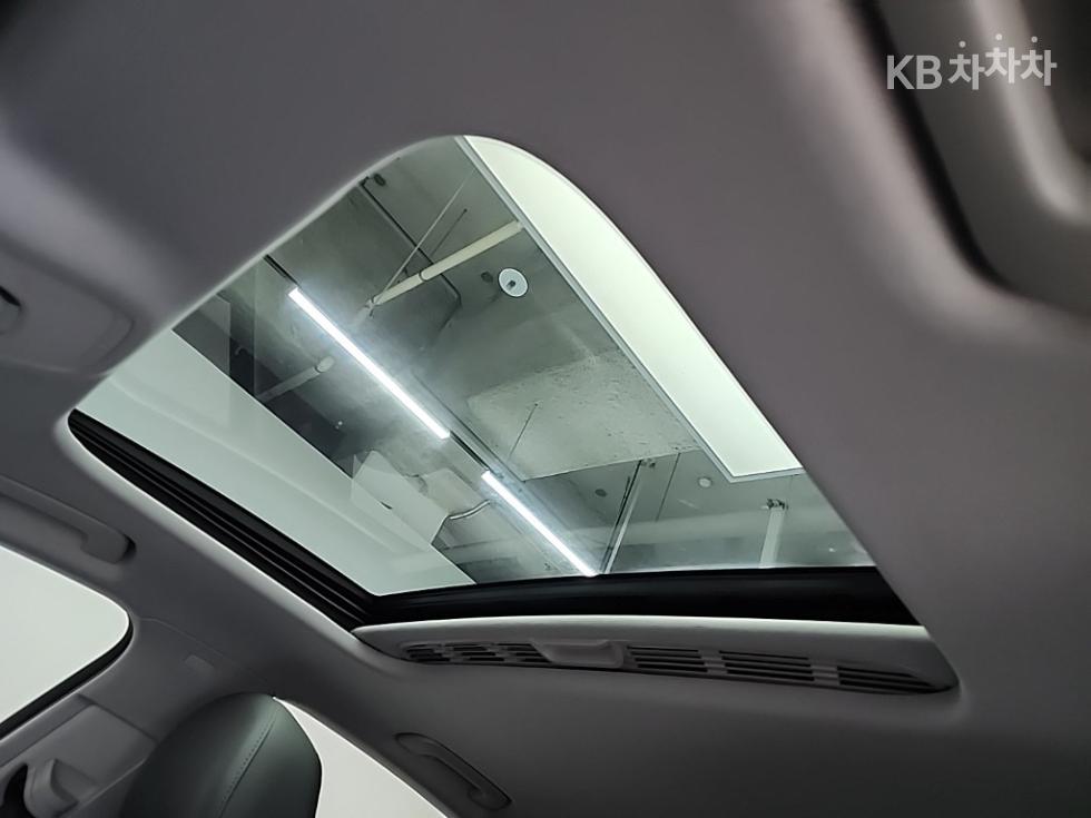 아우디 A4 (B9) 40 TFSI -