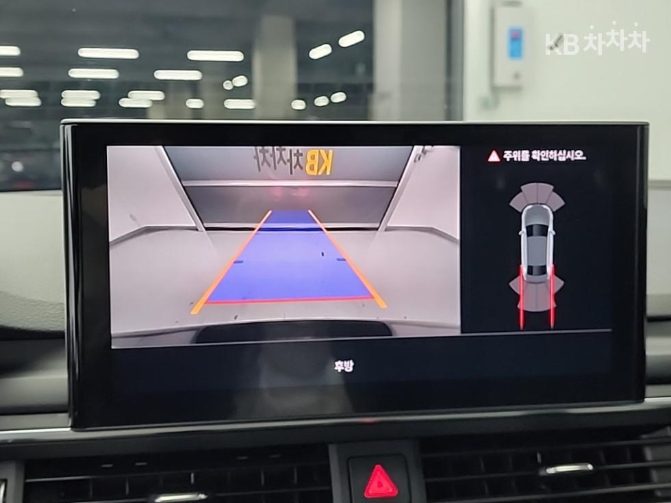 아우디 A4 (B9) 40 TFSI -