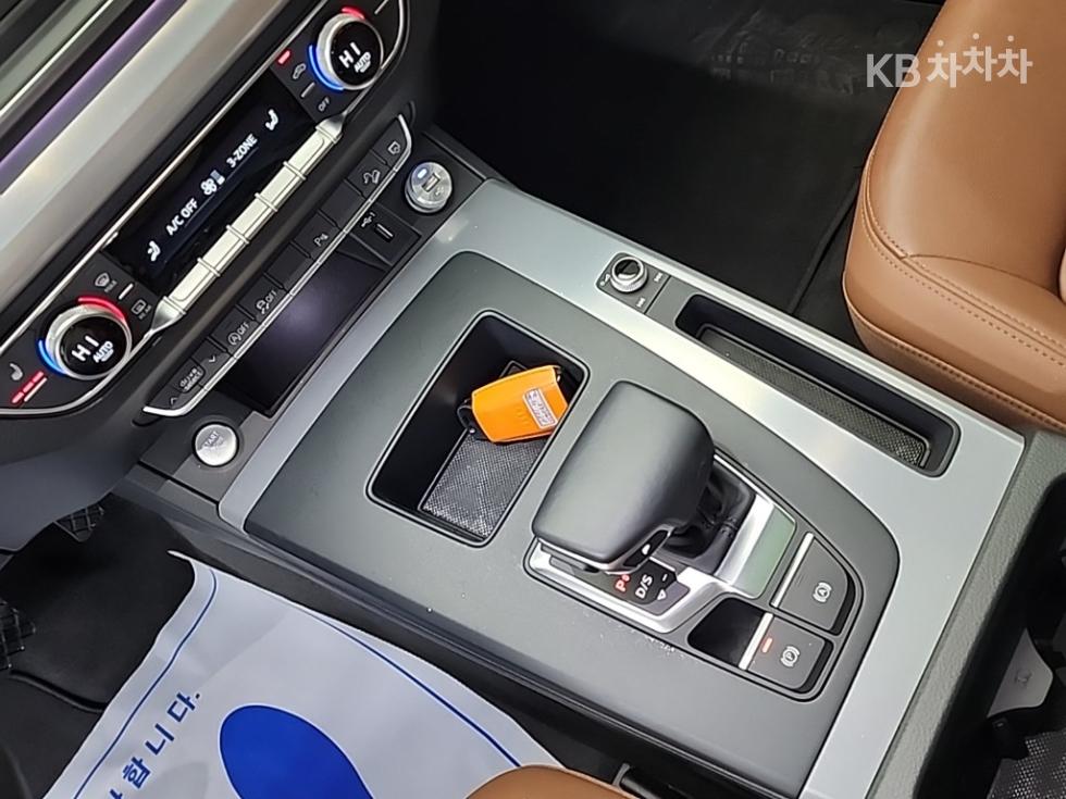아우디 The New Q5(FY) 40 TDI quattro 기본형