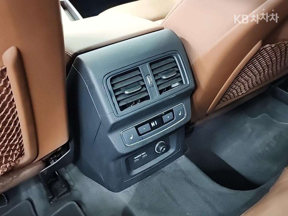 아우디 The New Q5(FY) 40 TDI quattro 기본형