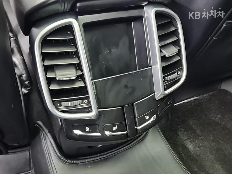 포르쉐 뉴 카이엔(958) 3.0 디젤 Platinum Edition