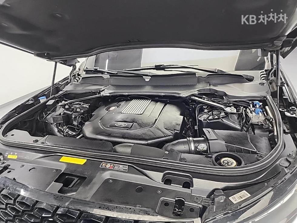 랜드로버 디스커버리5 3.0 TD6 HSE Luxury