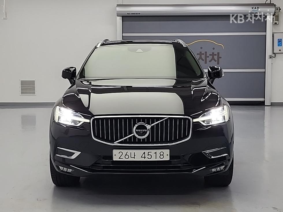 볼보 XC60 2세대 D5 Inscription