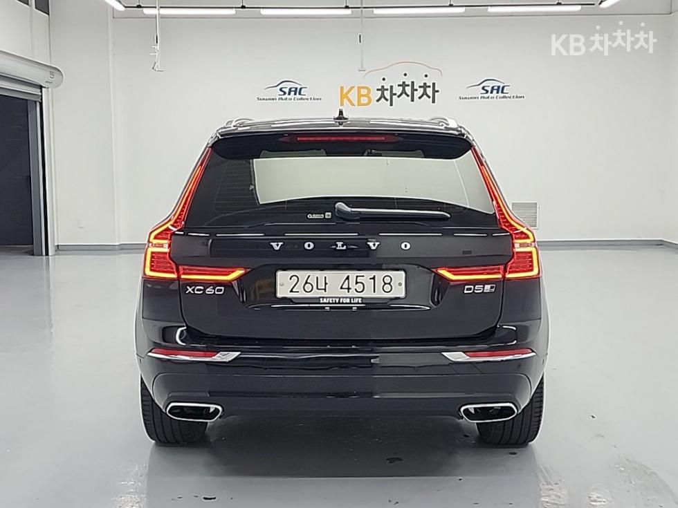 볼보 XC60 2세대 D5 Inscription