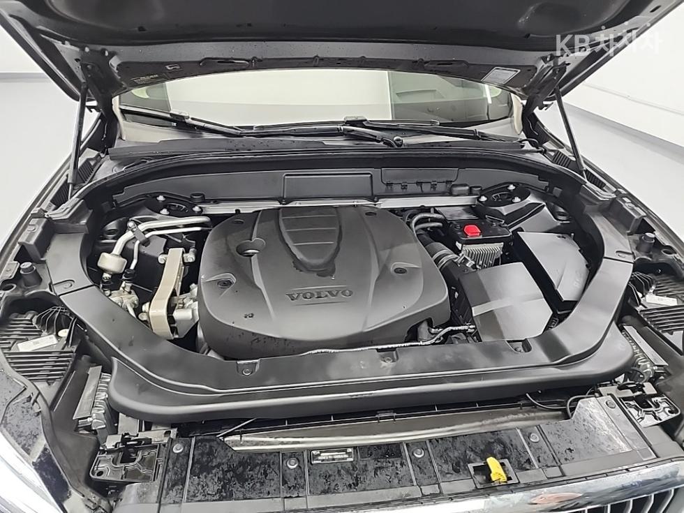 볼보 XC60 2세대 D5 Inscription