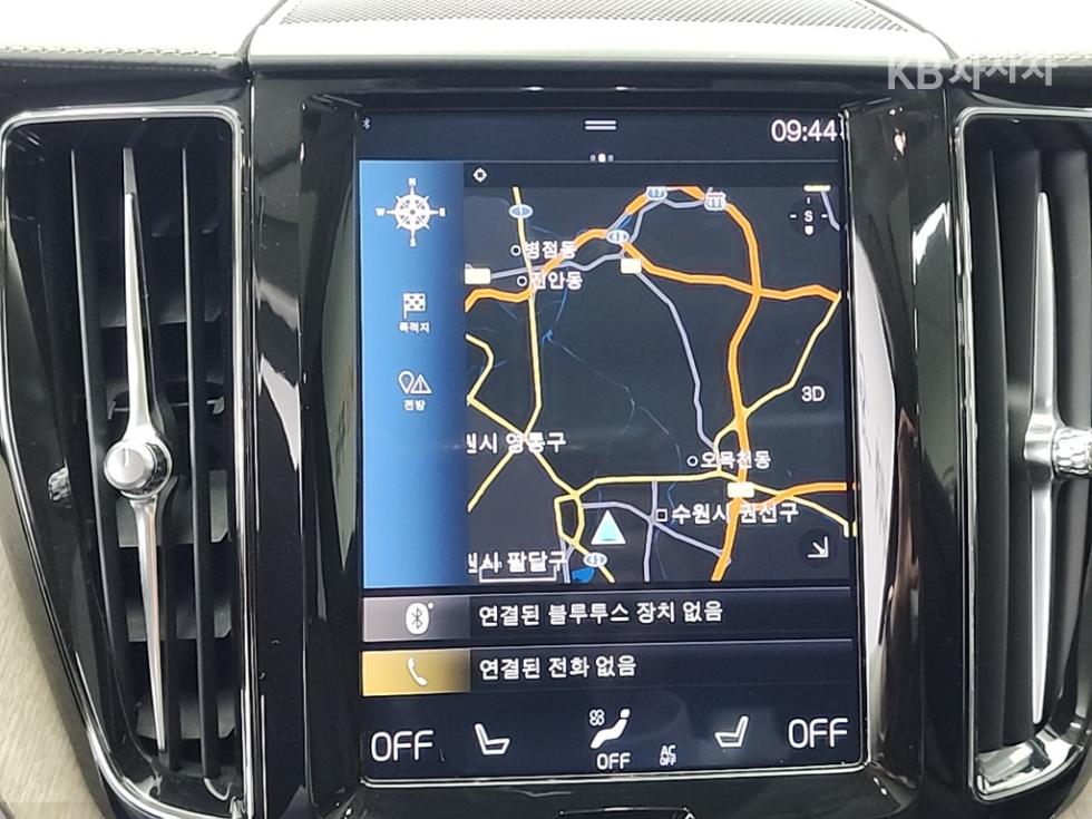볼보 XC60 2세대 D5 Inscription