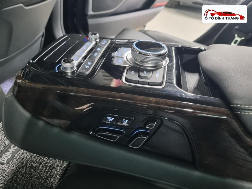 제네시스 G90 3.8 GDi AWD 럭셔리