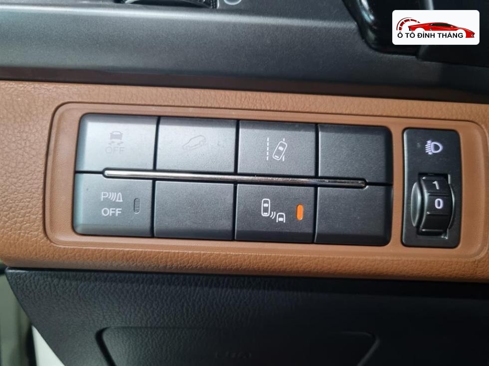 KG모빌리티 렉스턴 스포츠 2.2 4WD 프레스티지 스페셜