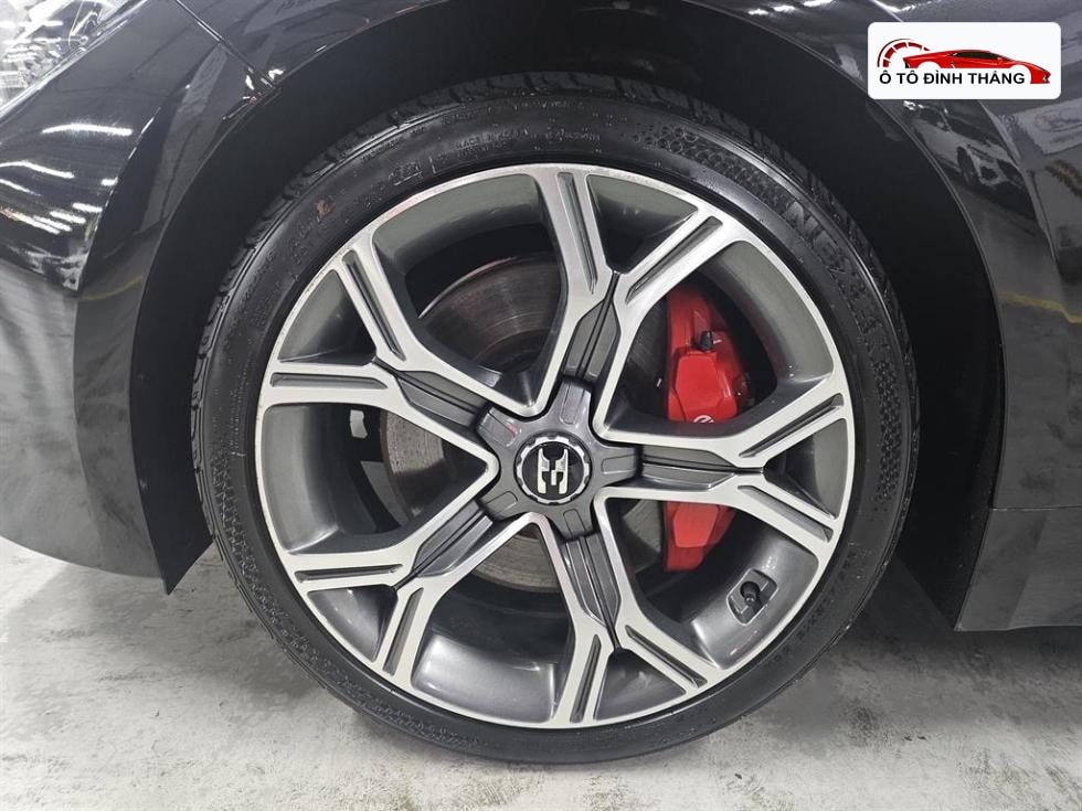 기아 스팅어 2.0 터보 4WD 플래티넘