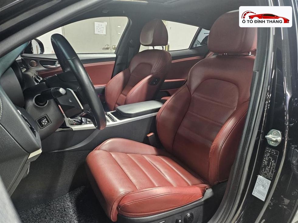 기아 스팅어 2.0 터보 4WD 플래티넘