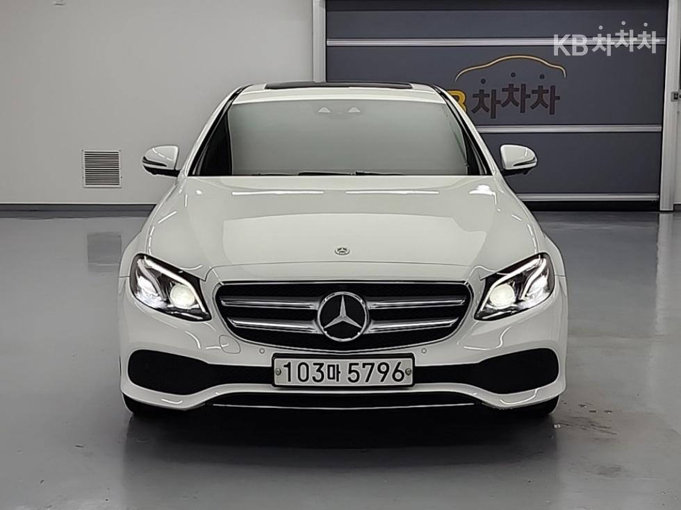 벤츠 E클래스 (W213) E300 Avantgarde