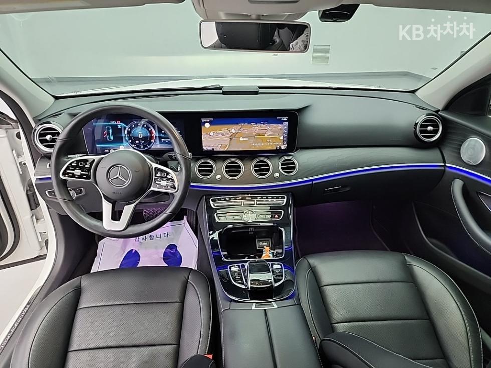 벤츠 E클래스 (W213) E300 Avantgarde