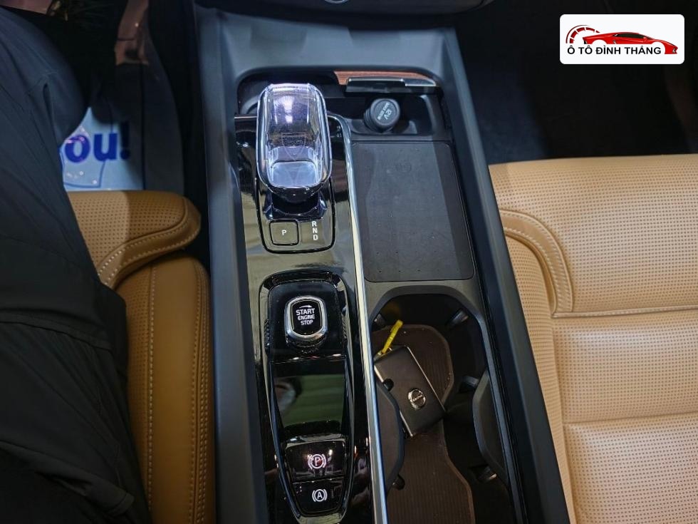 볼보 XC60 2세대 B5 Ultra Bright