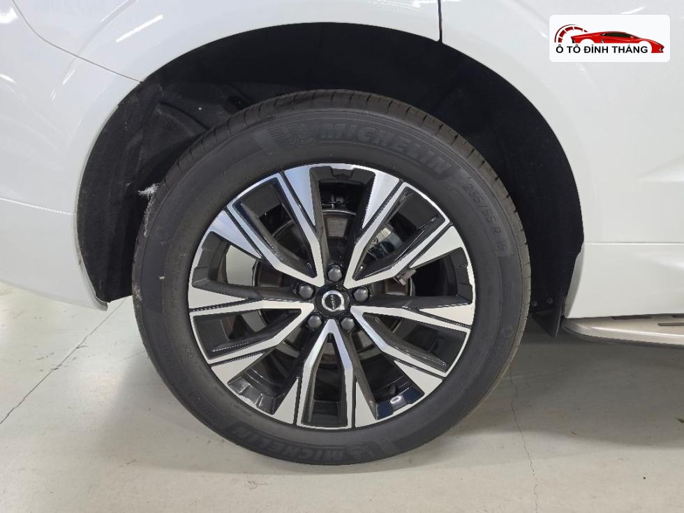 볼보 XC60 2세대 B5 Ultra Bright