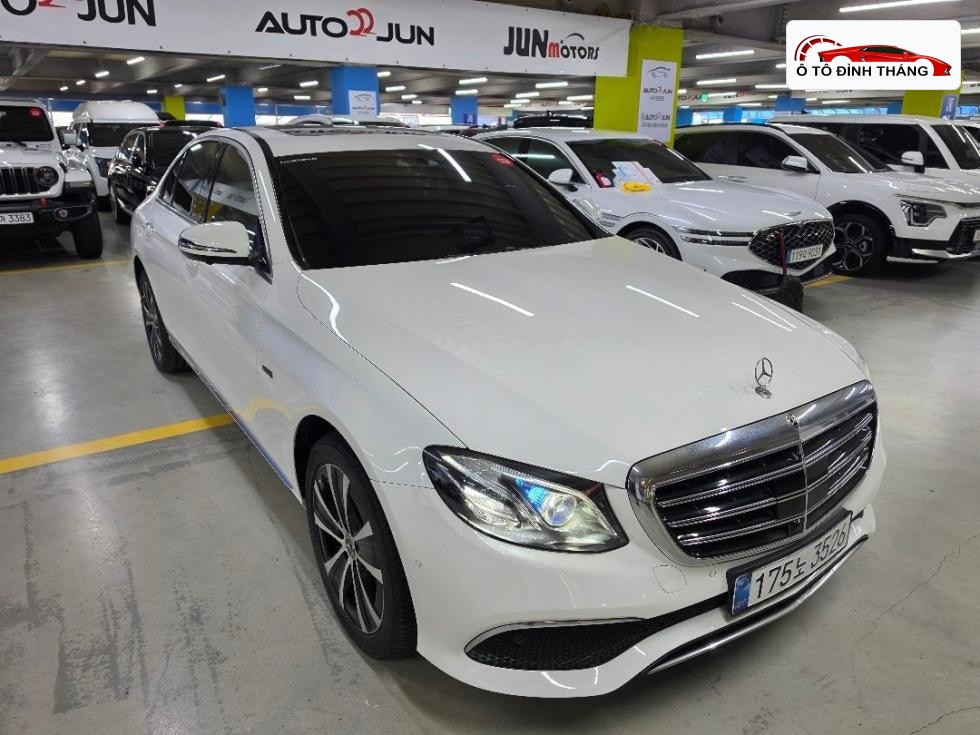 벤츠 E클래스 (W213) E300e 4MATIC Exclusive