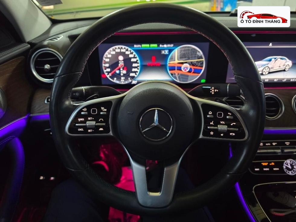 벤츠 E클래스 (W213) E300e 4MATIC Exclusive