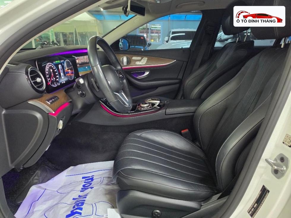 벤츠 E클래스 (W213) E300e 4MATIC Exclusive